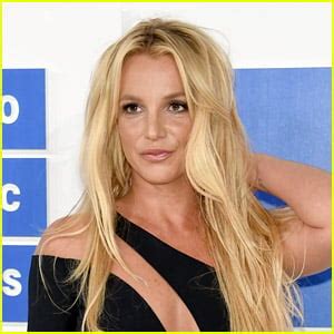 britney spears naked on the beach|Britney Spears goes naked AGAIN as she strips off on the beach